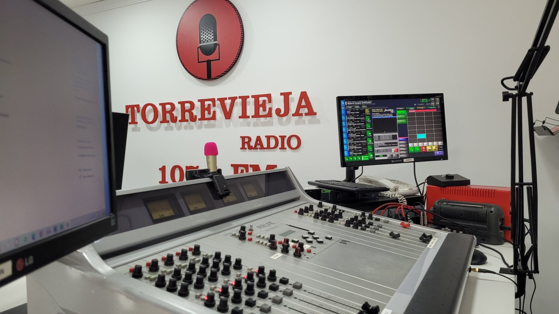 TorreVieja Radio 2 1 scaled