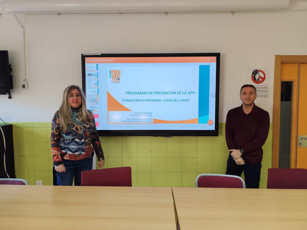LA UNIDAD DE PREVENCIÓN COMUNITARIA DE CONDUCTAS ADICTIVAS (UPCCA) DEL AYUNTAMIENTO COMIENZA LAS ACTUACIONES EN TODOS LOS IES DEL PROGRAMA DE PREVENCIÓN UNIVERSAL ESCOLAR 2