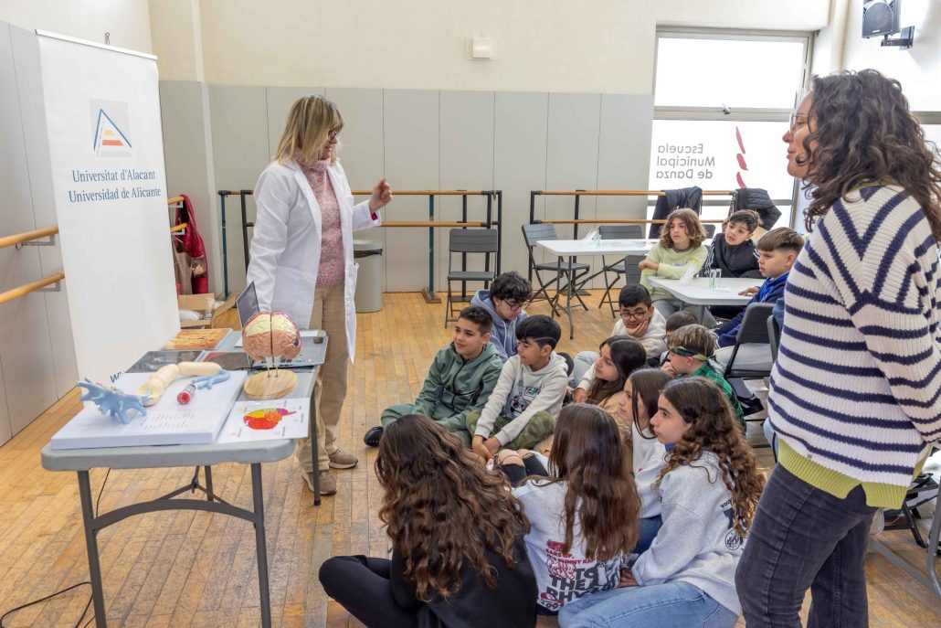 Talleres con motivo del Día Internacional de la Mujer y la Niña en la Ciencia 1