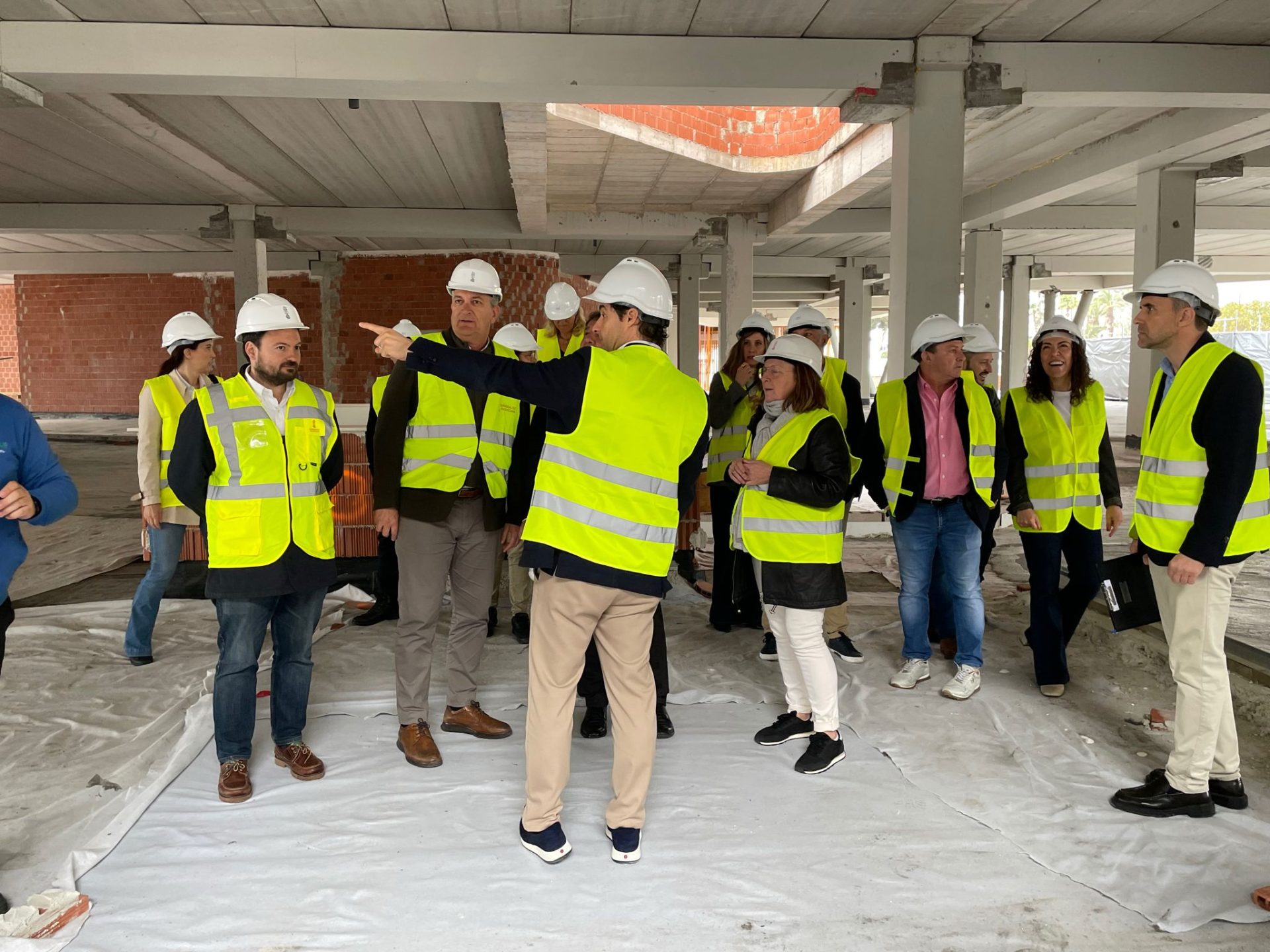APERTURA INSTITUCIONAL DEL PARKING DEL PUERTO DE TORREVIEJA 6