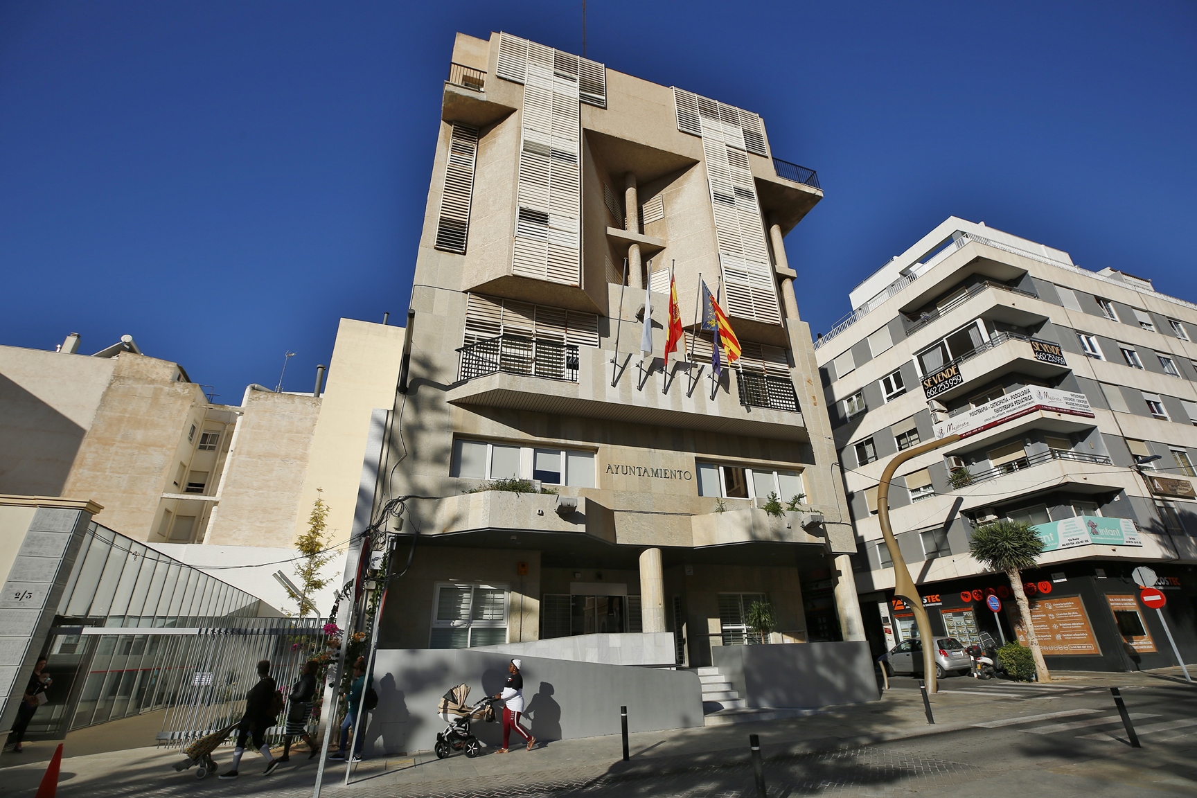 FACHADA AYUNTAMIENTO DE TORREVIEJA