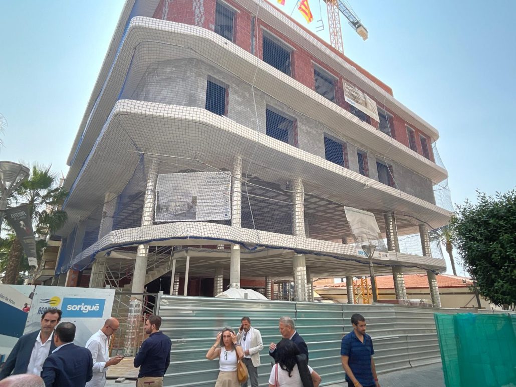 TORREVIEJA CONTARÁ CON EL PRIMER GRADO DE DIRECCIÓN Y GESTIÓN DE ACTIVIDAD DE EMPRESAS TURÍSTICAS DE LA UNIVERSIDAD MIGUEL HERNÁNDEZ (UMH) DE ELCHE