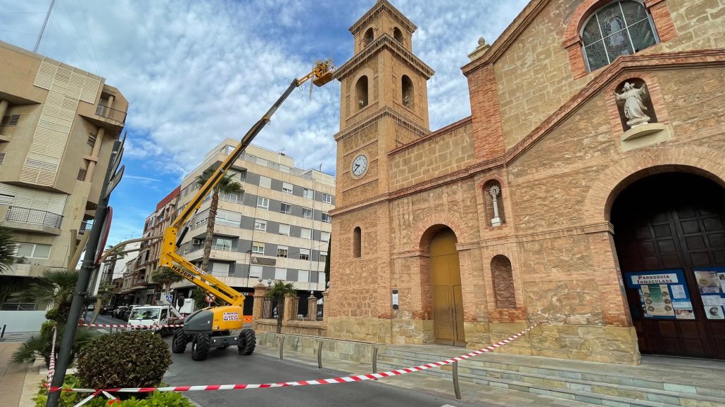 INSTALACIÓN LUCES NAVIDAD 3