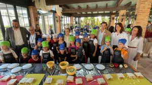 LA CONSELLERA DE TURISMO Y EL ALCALDE DE TORREVIEJA INAUGURAN LA PRIMERA EDICIÓN DEL FESTIVAL GASTRONÓMICO DESAL 3 LA CONSELLERA DE TURISMO Y EL ALCALDE DE TORREVIEJA INAUGURAN LA PRIMERA EDICIÓN DEL FESTIVAL GASTRONÓMICO DESAL 3