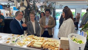 LA CONSELLERA DE TURISMO Y EL ALCALDE DE TORREVIEJA INAUGURAN LA PRIMERA EDICIÓN DEL FESTIVAL GASTRONÓMICO DESAL 9 LA CONSELLERA DE TURISMO Y EL ALCALDE DE TORREVIEJA INAUGURAN LA PRIMERA EDICIÓN DEL FESTIVAL GASTRONÓMICO DESAL 9