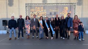 ÁNDER MARTÍN Y CHARO ESQUIVA, TRIUNFADORES DE LA XXVI GALA DEL DEPORTE DE TORREVIEJA 7 ÁNDER MARTÍN Y CHARO ESQUIVA, TRIUNFADORES DE LA XXVI GALA DEL DEPORTE DE TORREVIEJA 7