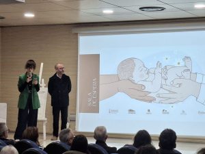 LA SEDE DE LA UA EN TORREVIEJA IMPULSA LA HUMANIZACIÓN DE TRES CENTROS DE SALUD DEL DEPARTAMENTO DE TORREVIEJA A TRAVÉS DE LAS ILUSTRACIONES DE ALBA GRANERO 2