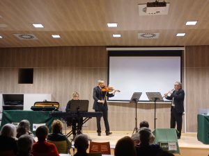 LAS BATUTAS DE LOS MÚSICOS ENCANDILAN AL ALUMNADO SÉNIOR 2