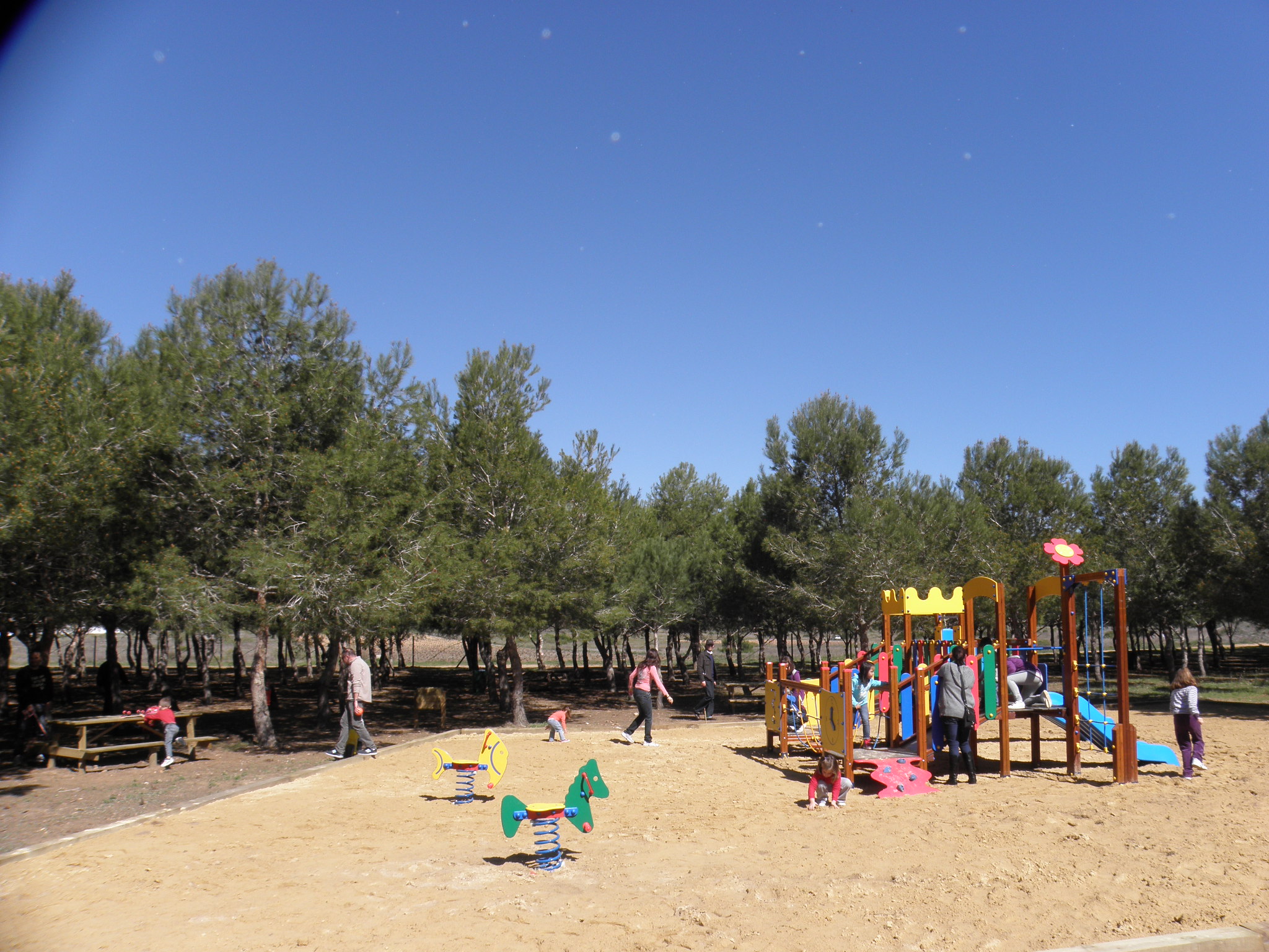 ÁREA RECREATIVA “JOSÉ EDUARDO GIL REBOLLO” 2