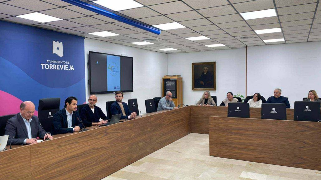 EL PRESIDENTE DEL CONSELL ESCOLAR DE LA COMUNITAT VALENCIANA PRESENTA EN TORREVIEJA LA CAMPAÑA TU VOZ IMPORTA ANTE LA COMUNIDAD EDUCATIVA 4