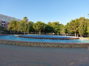LA CONCEJALÍA DE PARQUES Y JARDINES LLEVA A CABO UNA ACTUACIÓN DE LIMPIEZA Y MANTENIMIENTO DE LAS FUENTES ORNAMENTALES DE TORREVIEJA 3 LA CONCEJALÍA DE PARQUES Y JARDINES LLEVA A CABO UNA ACTUACIÓN DE LIMPIEZA Y MANTENIMIENTO DE LAS FUENTES ORNAMENTALES DE TORREVIEJA 3