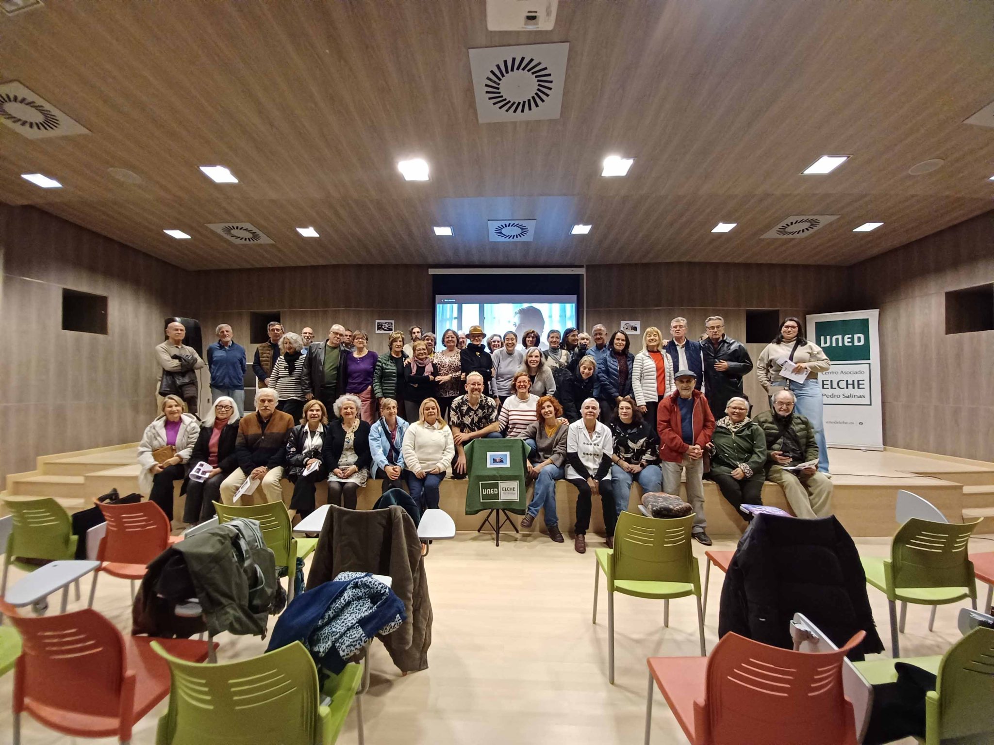 LOS SÉNIOR DE LA UNED APLAUDEN EL CURSO SOBRE EL LENGUAJE CINEMATOGRÁFICO 3
