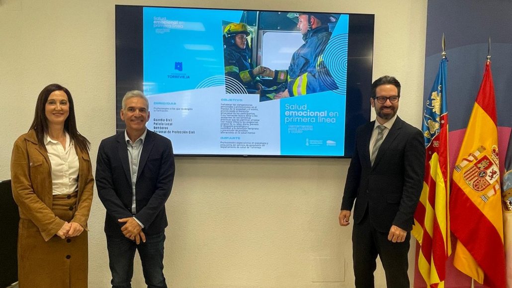 EL AYUNTAMIENTO DE TORREVIEJA REFUERZA EL APOYO EMOCIONAL A LOS PROFESIONALES DE PRIMERA LÍNEA CON UN NUEVO PROGRAMA FORMATIVO 1