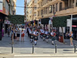 TORREVIEJA ACOGE ESTE SÁBADO LA CONMEMORACIÓN DEL DÍA DE LAS FUERZAS ARMADAS BRITÁNICAS CON UN DESFILE INSTITUCIONAL POR EL CENTRO DE LA CIUDAD 1